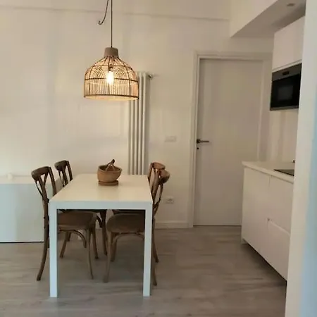 Elegante - Apartamento *